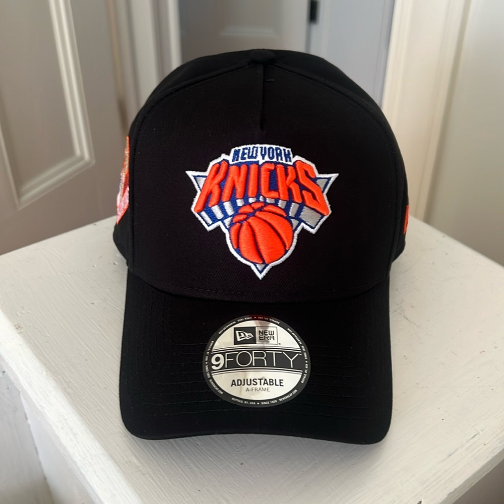 Brand New Unworn New Era New York Knicks SnapBack (Black)